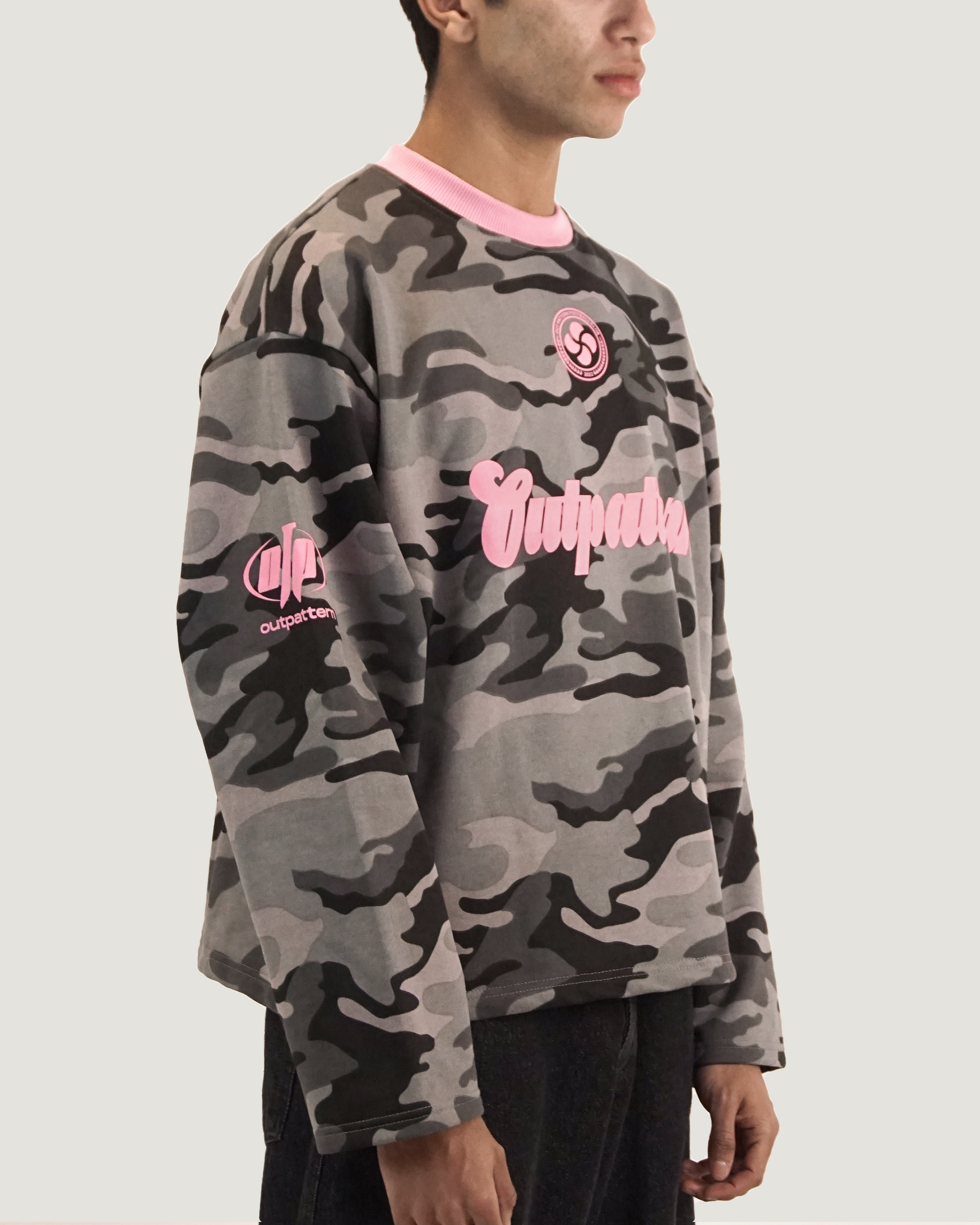 PINK CAMO CREWNECK