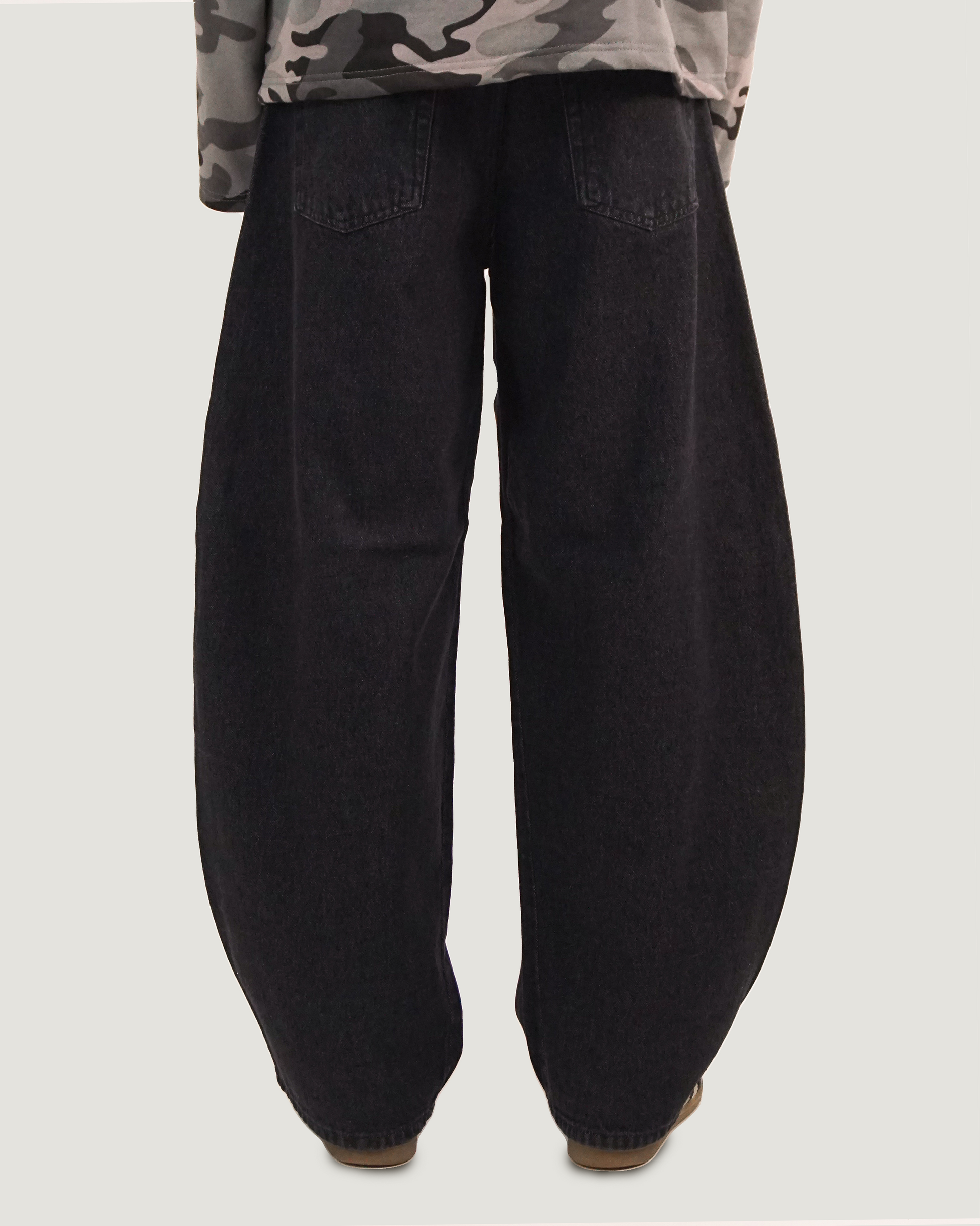 BLACK RAW BALOON DENIM