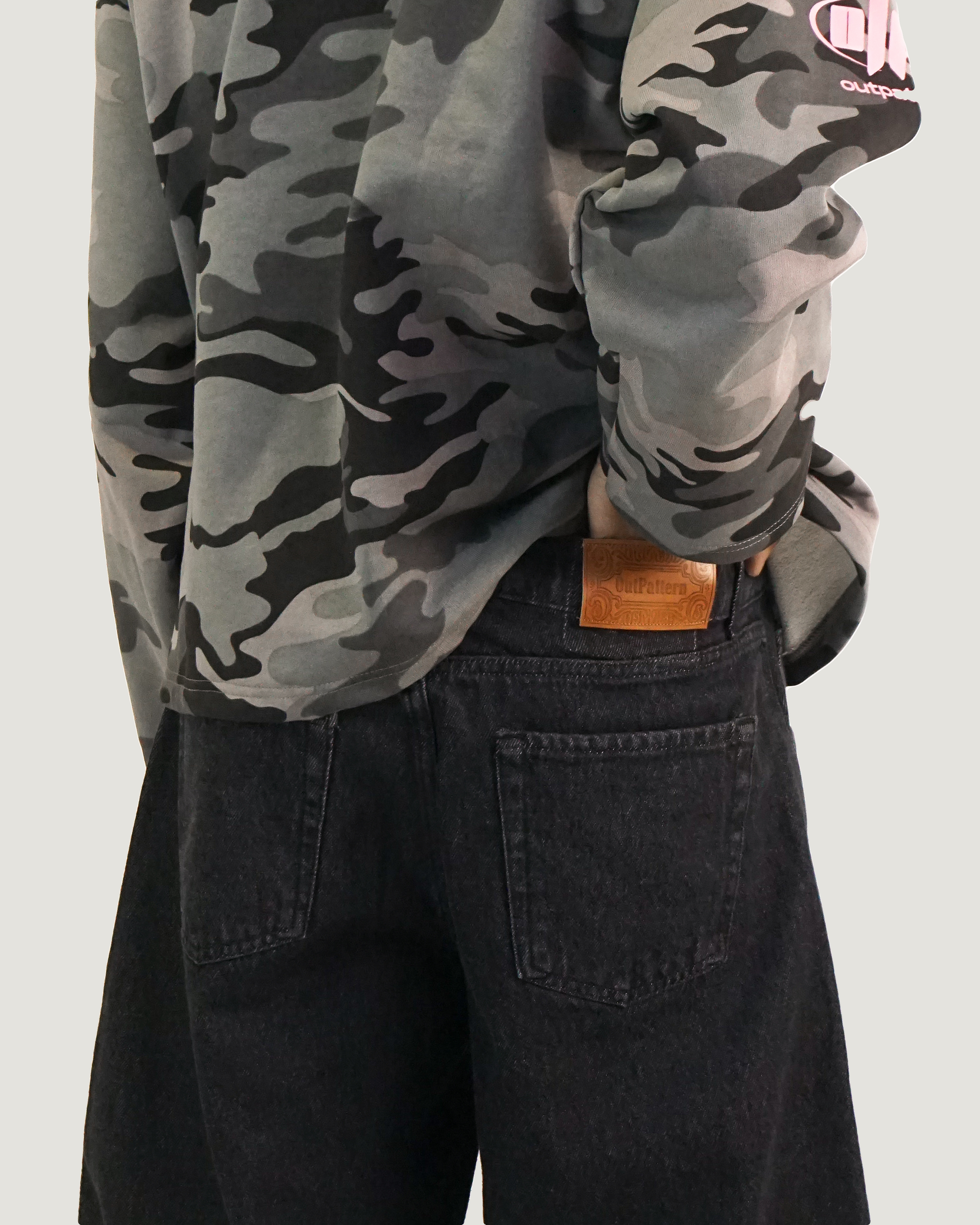 BLACK RAW BALOON DENIM