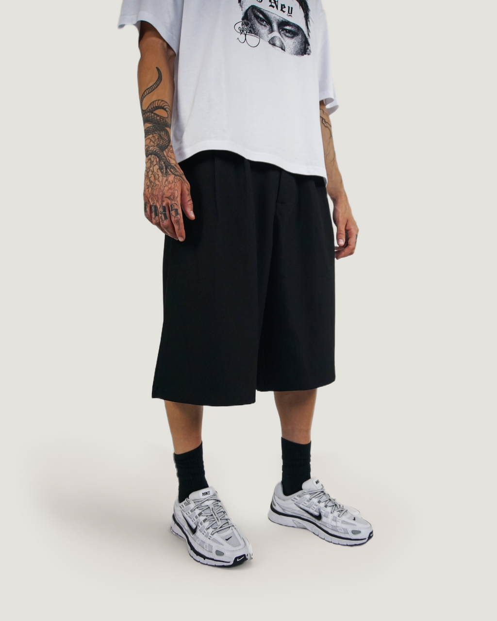 EVERYDAY PLEATED JORTS