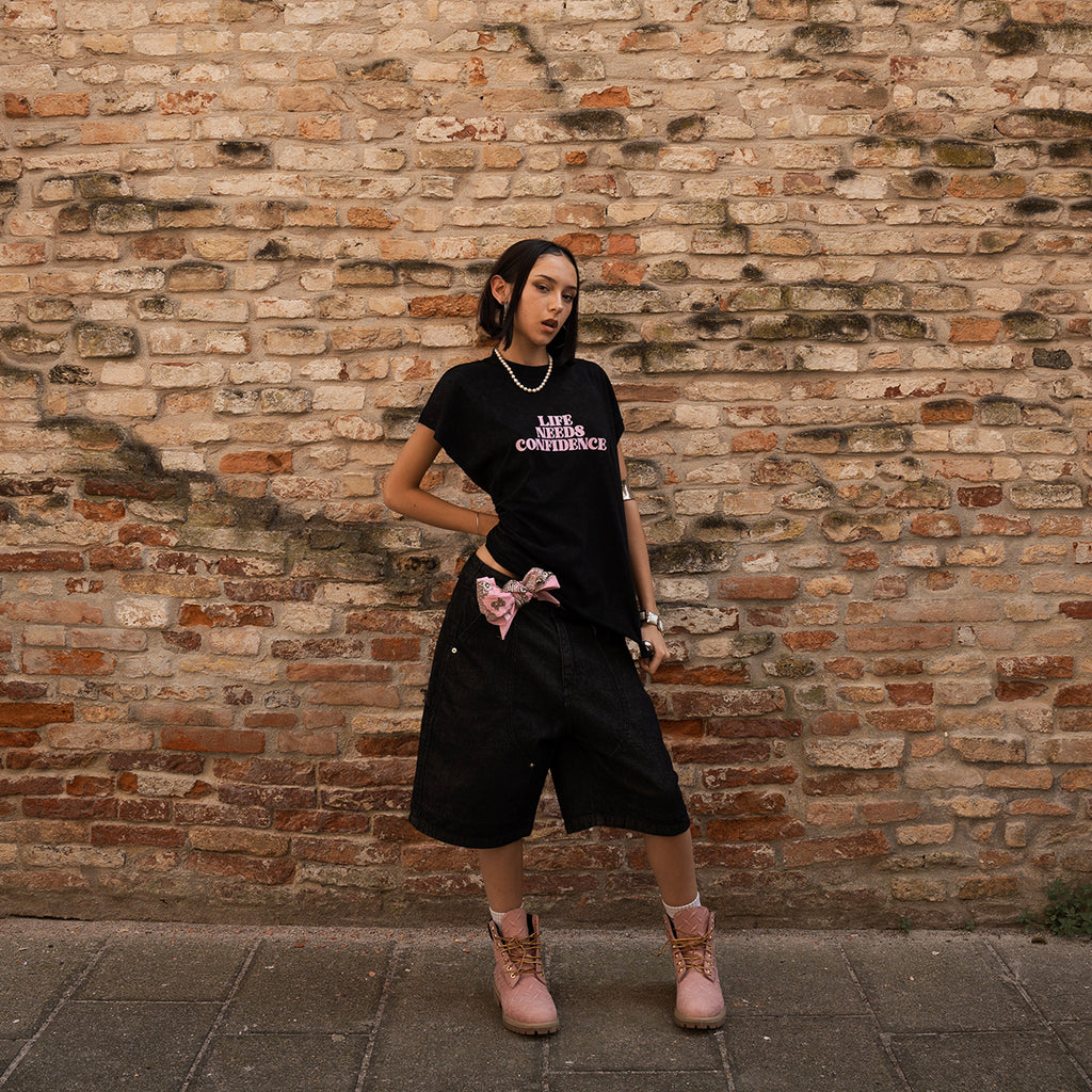 "Life Needs Confidence" Sleeveless Black